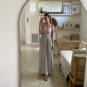 Olivaceous dress size small